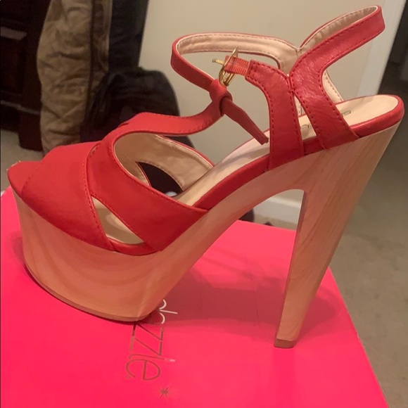 red wood grain heels - Picture 2 of 3